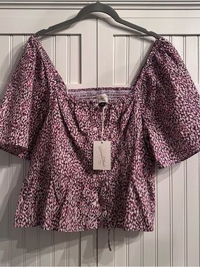NWT Universal Thread Flutter Sleeve Smock-Back Blouse - XL